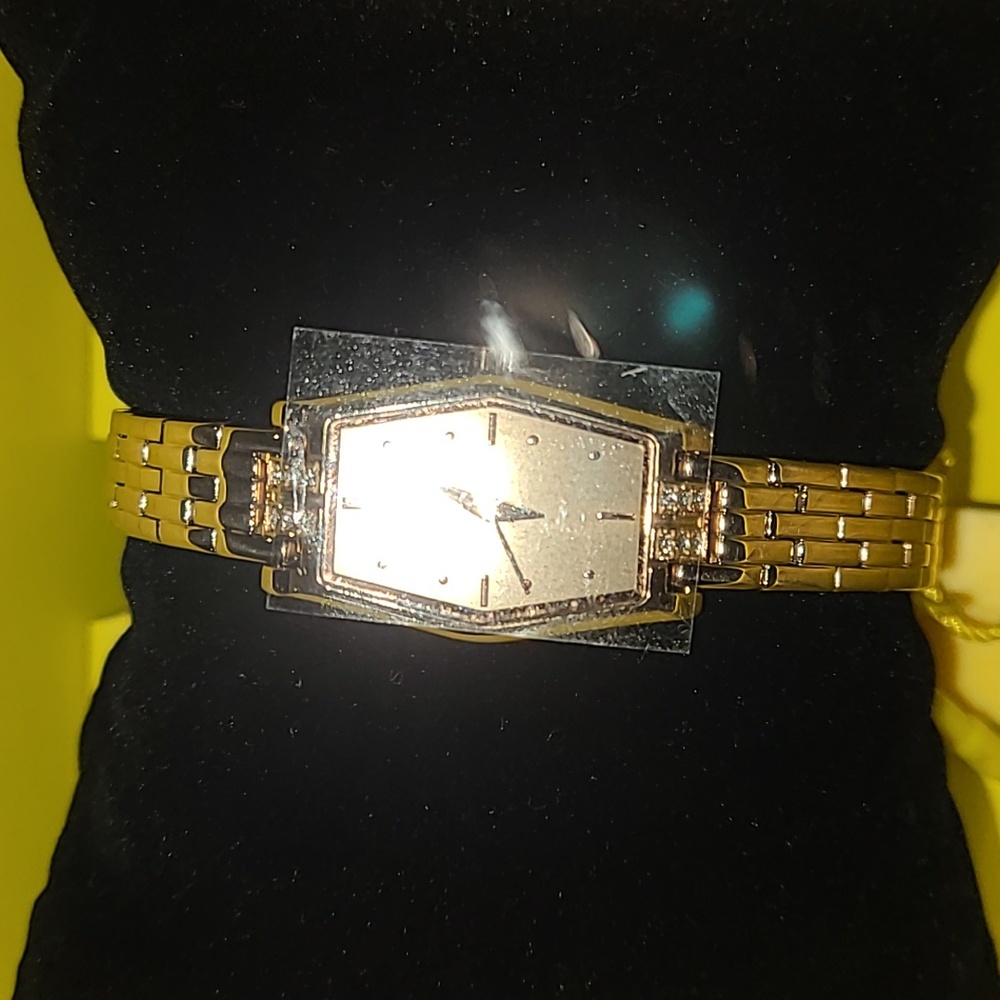 Invicta Pixie Watch In Rose Gold NEW! - Picture 7 of 8